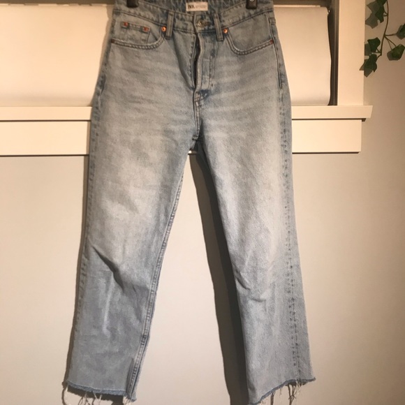 Zara high waisted jeans! - Picture 2 of 3